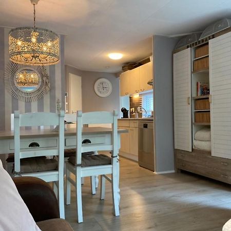 Luxe Chalet Met Prachtig Terras Op De Veluwe , Veel Privacy Hoenderloo Exterior photo