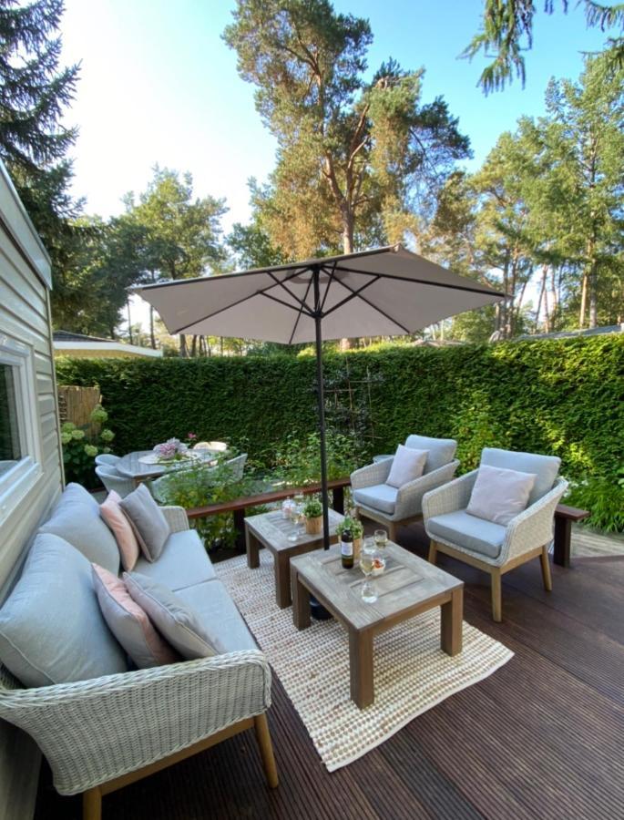 Luxe Chalet Met Prachtig Terras Op De Veluwe , Veel Privacy Hoenderloo Exterior photo